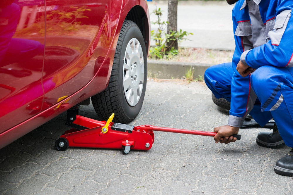how to use a hydraulic jack