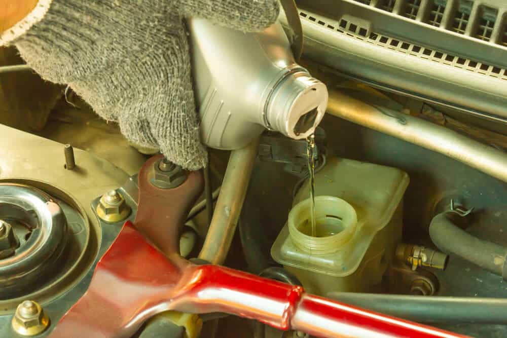 Can you mix synthetic and regular brake fluid