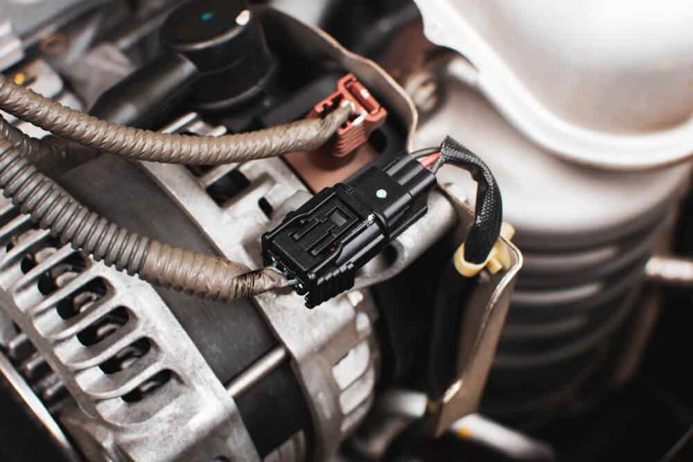 what causes alternator wire to melt
